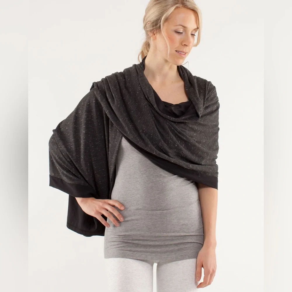 Lululemon Deep Thoughts Scarf Heathered Black / Black